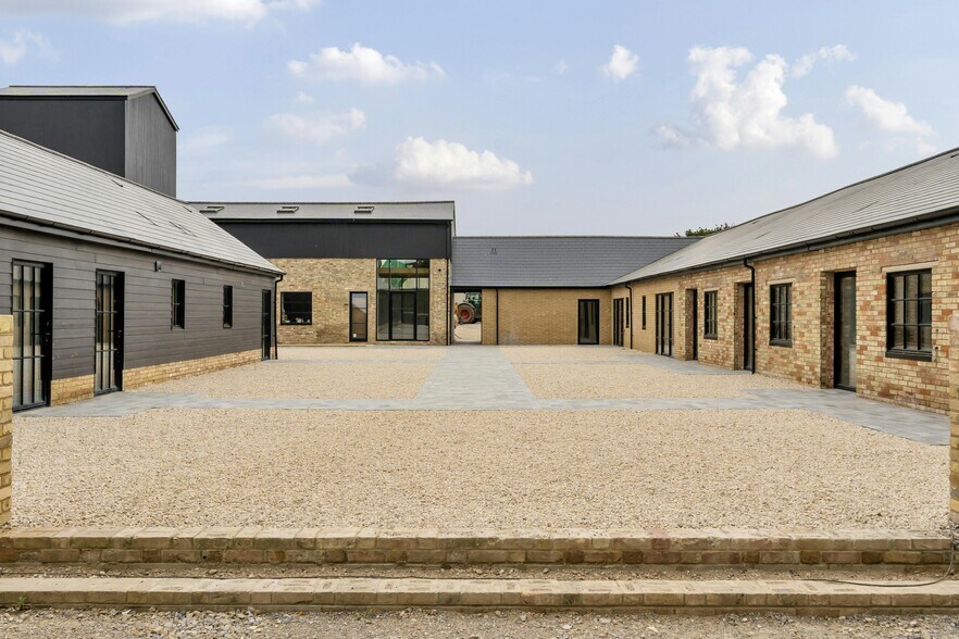 Watling St, Leighton Buzzard à louer - Photo de l’immeuble – Image 2 sur 8