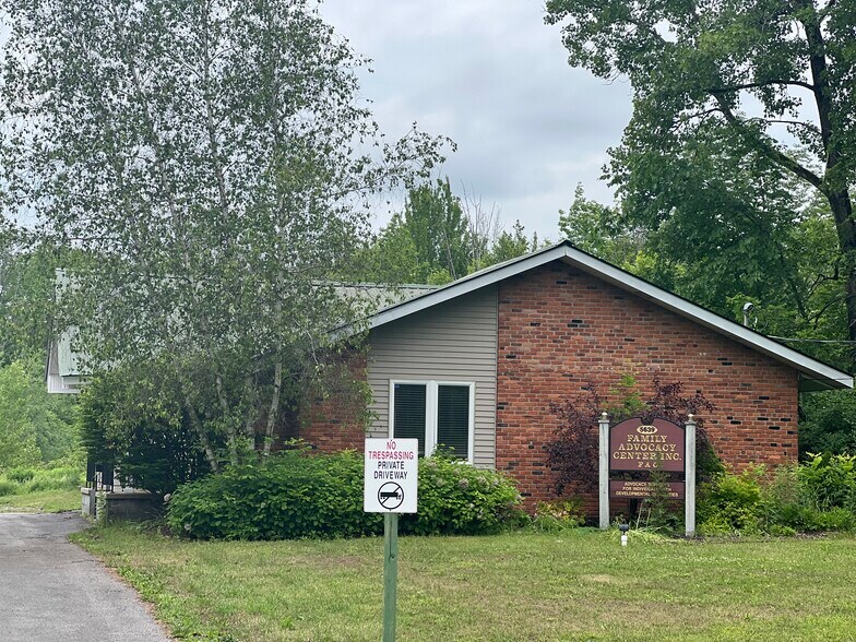 5639 Walker Rd, Utica, NY à vendre - Photo de l’immeuble – Image 3 sur 27