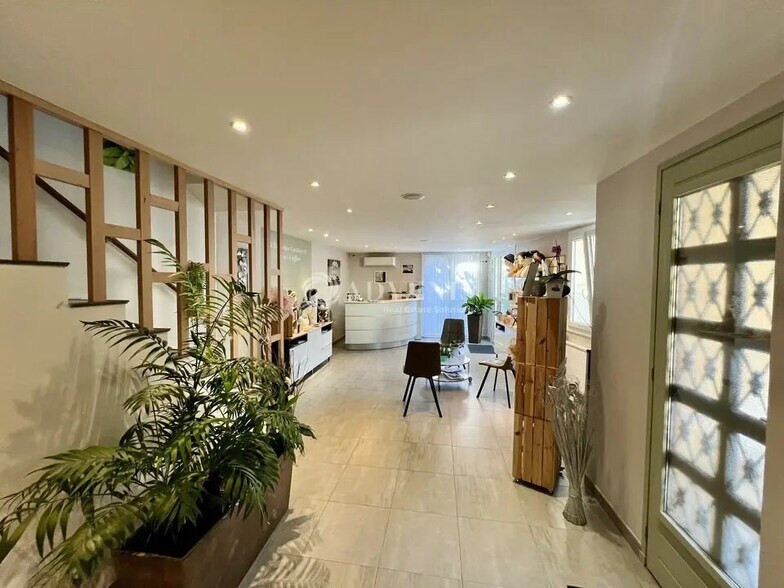 Local commercial dans Pontoise à louer - Photo intérieure – Image 2 sur 10