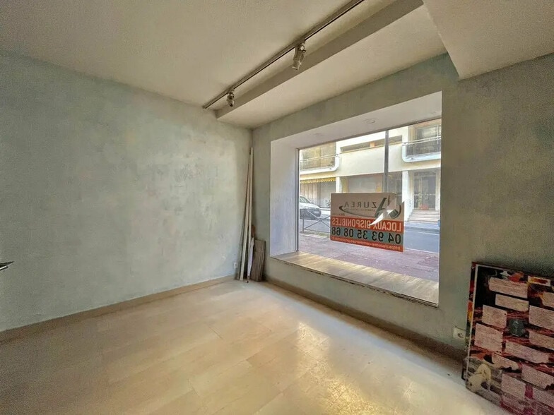 Local commercial dans Antibes à louer - Photo intérieure – Image 3 sur 5