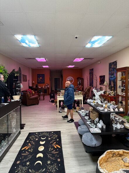 215 N Chicago St, Joliet, IL à louer - Photo de l’immeuble – Image 2 sur 9
