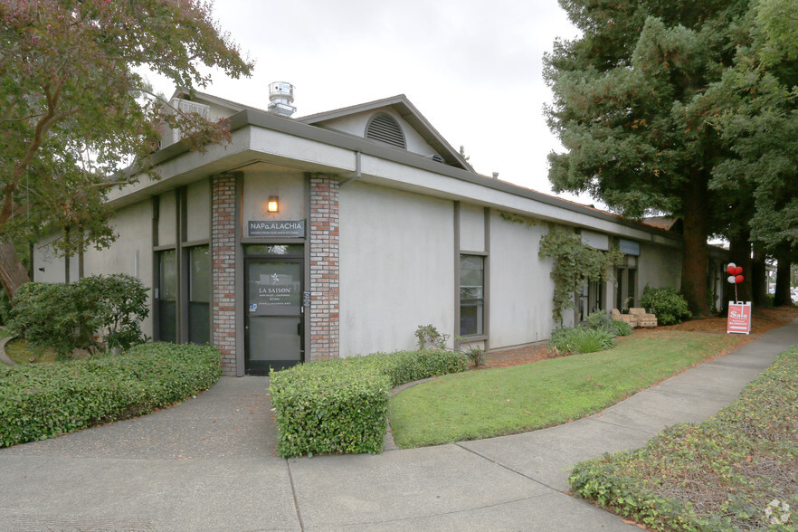 700-798 California Blvd, Napa, CA à louer - Photo de l’immeuble – Image 1 sur 8