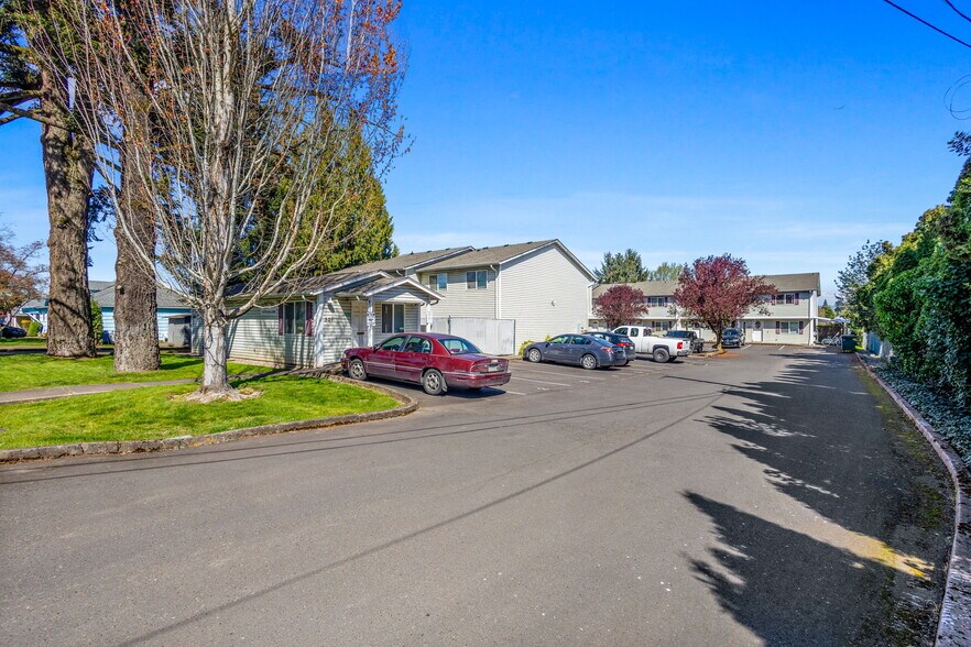501 S Warren St, Monmouth, OR à vendre - Photo de l’immeuble – Image 2 sur 13