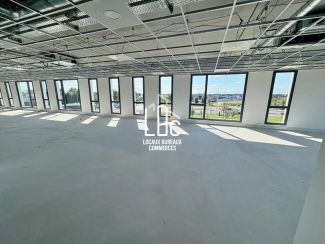 Plus de détails pour Bureau à louer