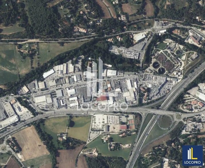 Local commercial dans Aix-en-Provence à louer - Photo de l’immeuble – Image 3 sur 5