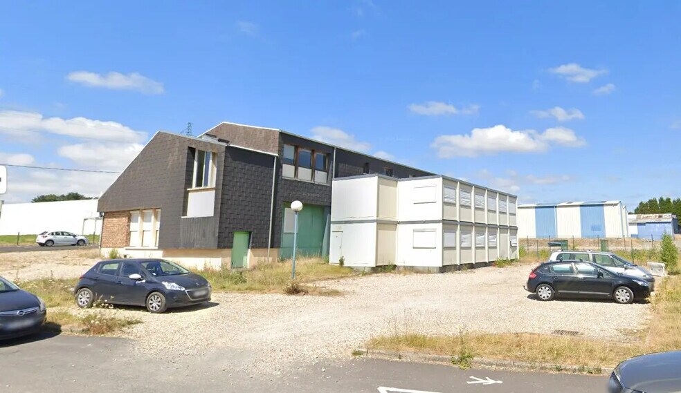 Bureau dans Port-Jérôme-sur-Seine à vendre - Photo de l’immeuble – Image 2 sur 8