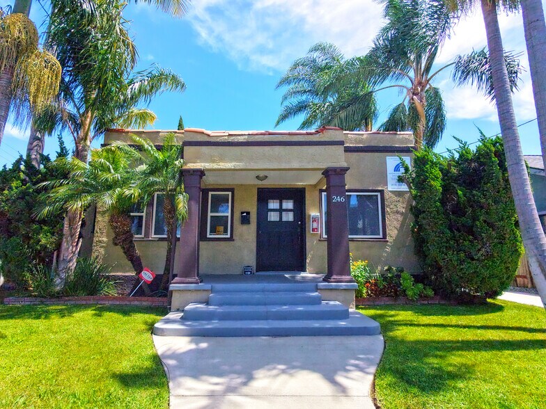 246 Newport Ave, Long Beach, CA à vendre - Photo de l’immeuble – Image 1 sur 10