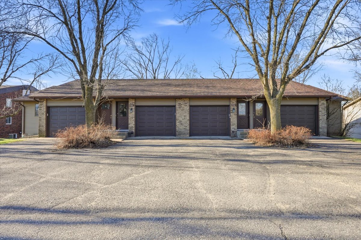 754 E 11th St, New Richmond, WI à vendre Photo de l’immeuble– Image 1 sur 20