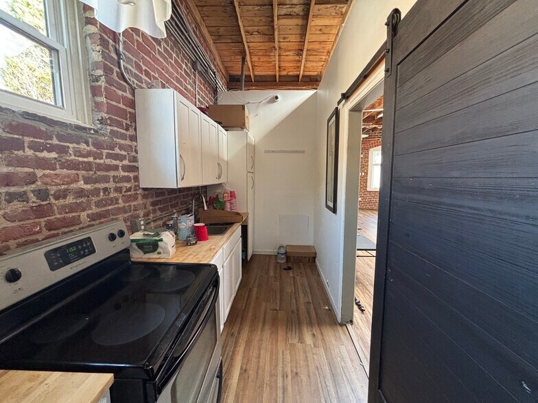 211 Walker St, Atlanta, GA à louer - Photo de l’immeuble – Image 3 sur 25