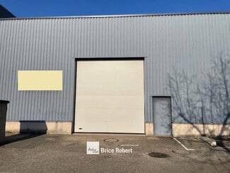 Plus de détails pour 25 Rue Du 35eme Regiment D'Aviation, Bron - Local d'activités à louer