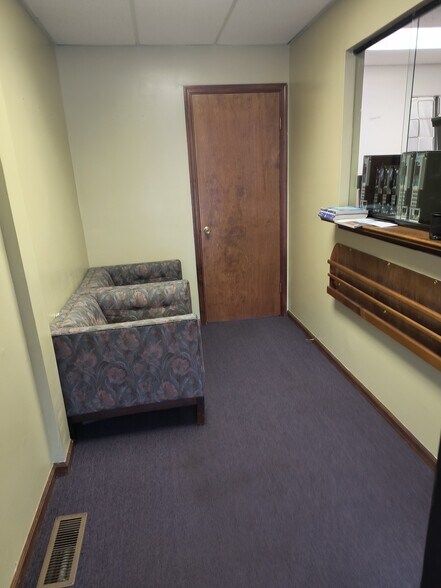 67-74 Brunswick Woods Dr, East Brunswick, NJ à louer - Photo intérieure – Image 3 sur 12