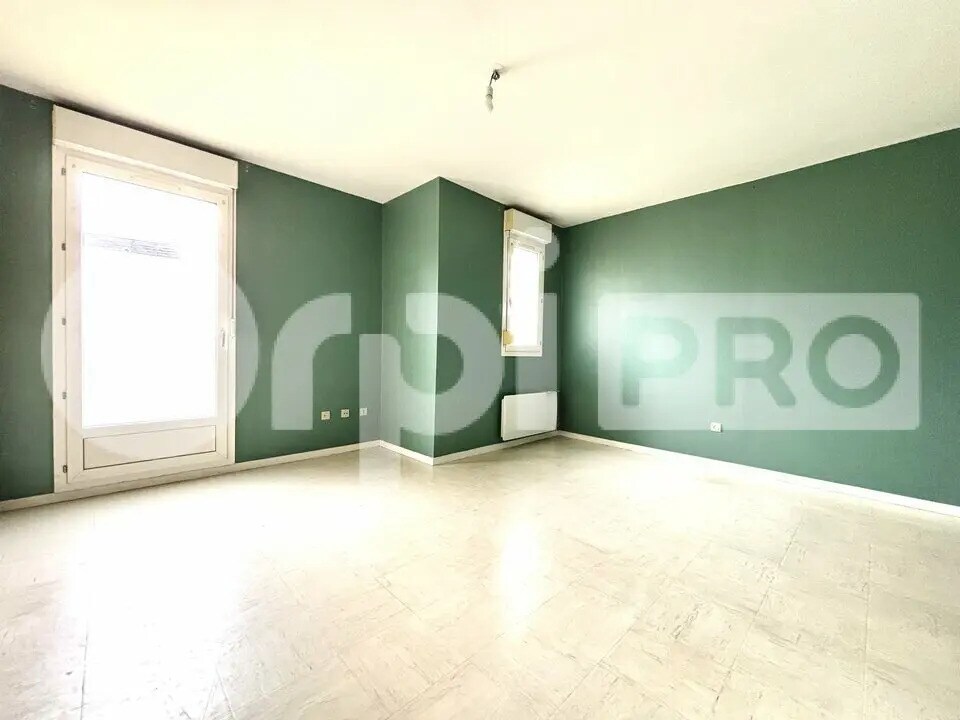 Bureau dans Savignies à louer Photo de l’immeuble– Image 1 sur 11