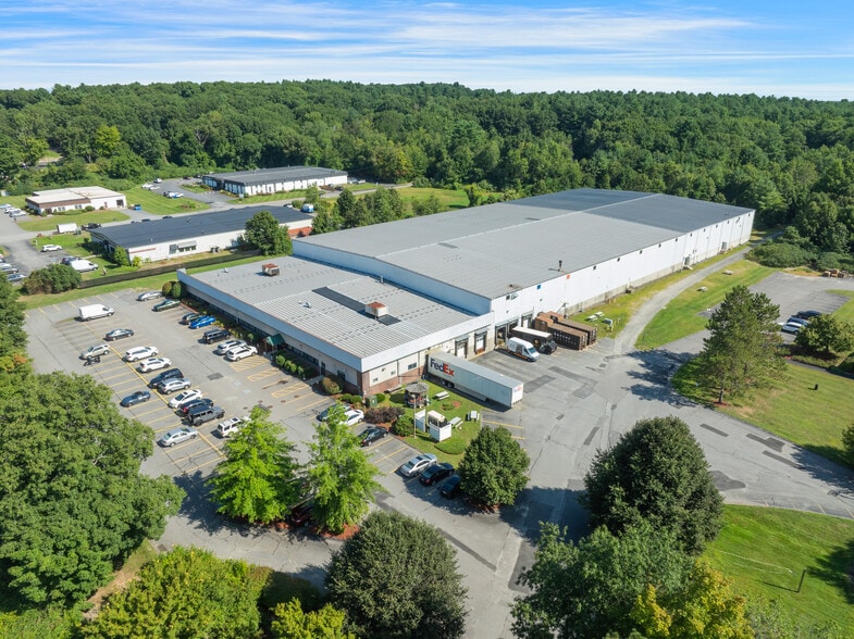 525 Great Rd, Littleton, MA à louer - Photo de l’immeuble – Image 2 sur 10