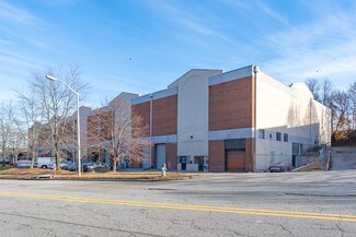Plus de détails pour 8741 Ashwood Dr, Capitol Heights, MD - Industriel/Logistique à louer