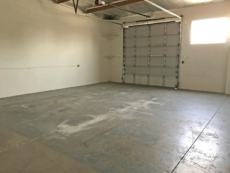 20600-20630 Lassen St, Chatsworth, CA à louer - Photo de l’immeuble – Image 3 sur 5