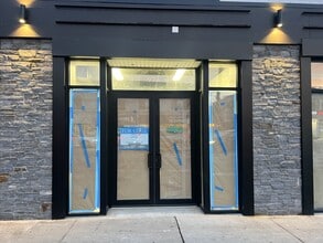 972-978 Morris Park Ave, Bronx, NY à louer Photo de l’immeuble– Image 1 sur 2