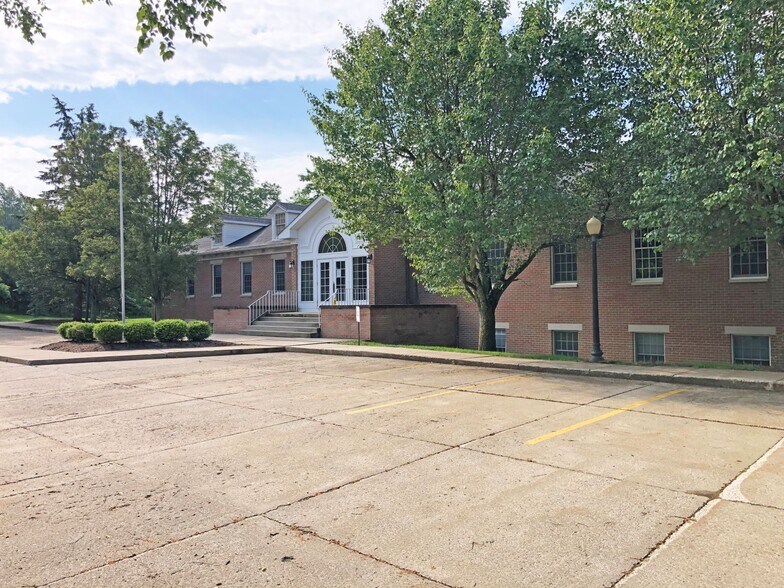 1920 Georgetown Rd, Hudson, OH à louer - Photo de l’immeuble – Image 1 sur 2
