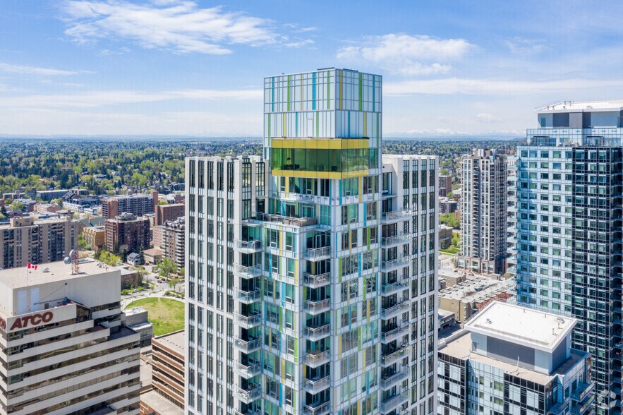 903 10th Ave SW, Calgary, AB à louer - Photo de l’immeuble – Image 2 sur 26