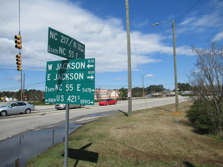 102 E Jackson Blvd, Erwin, NC à vendre - Photo de l’immeuble – Image 1 sur 5