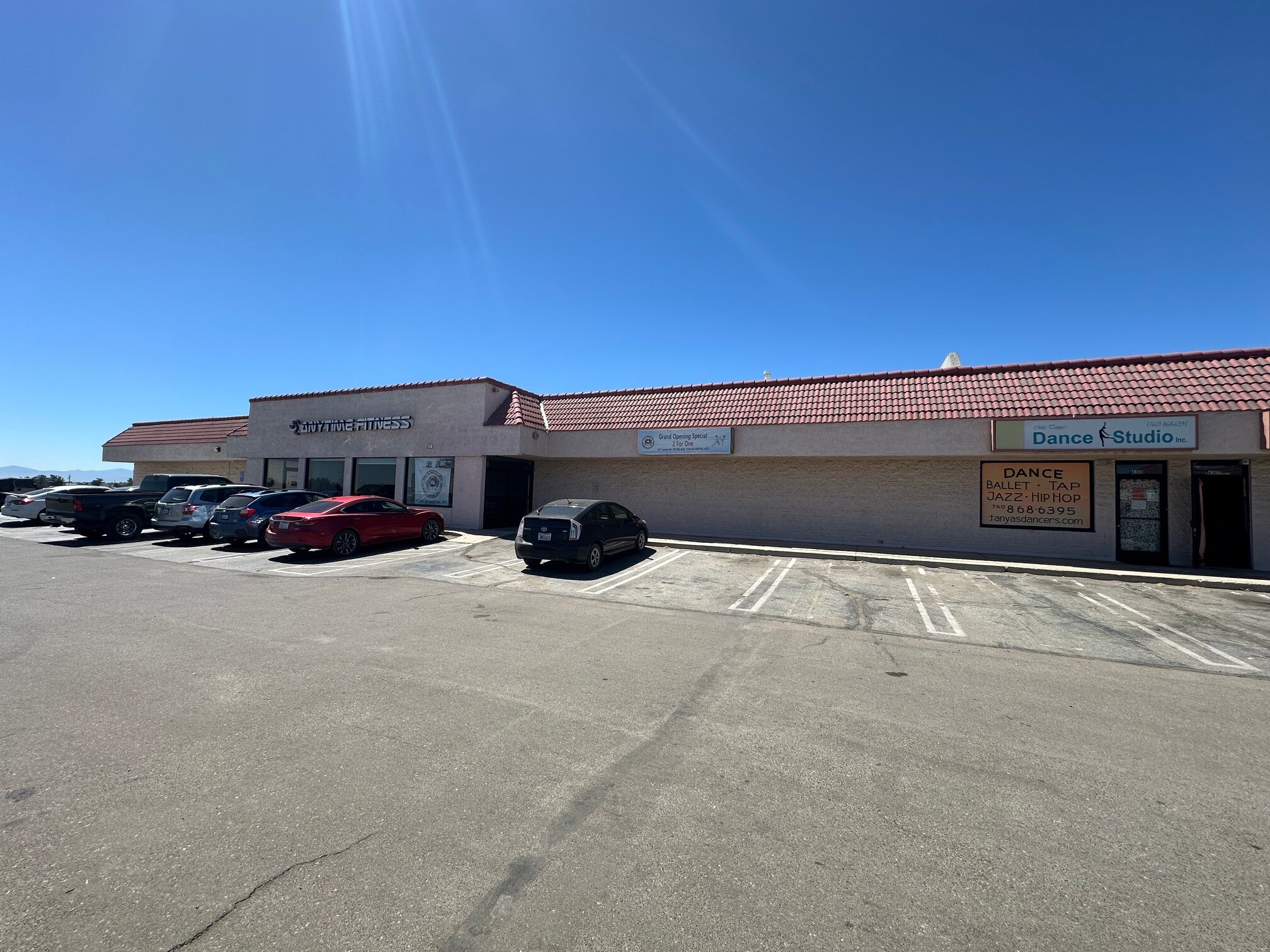 4351-4485 Phelan Rd, Phelan, CA à louer Photo de l’immeuble– Image 1 sur 9