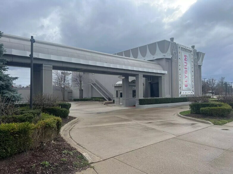 20771 W 8 Mile Rd, Detroit, MI à vendre - Photo de l’immeuble – Image 2 sur 9