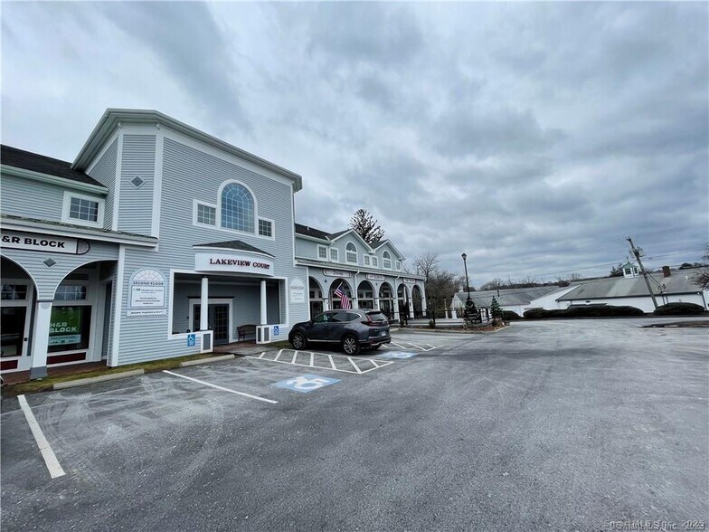 42 E High St, East Hampton, CT à louer - Photo de l’immeuble – Image 1 sur 6
