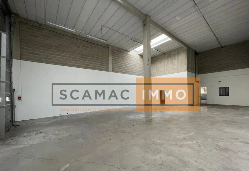 Bureau dans Émerainville à louer - Photo de l’immeuble – Image 3 sur 11