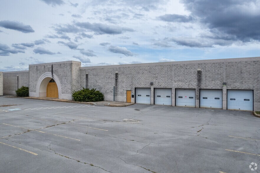 3055 Black Gap Rd, Chambersburg, PA à louer - Photo de l’immeuble – Image 2 sur 5