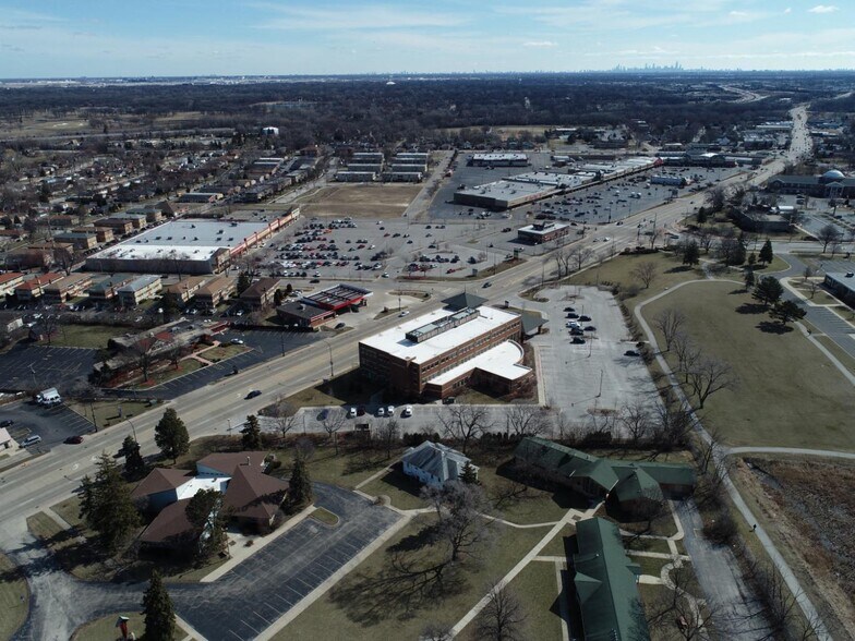 303 W Lake St, Addison, IL à louer - Photo de l’immeuble – Image 1 sur 4