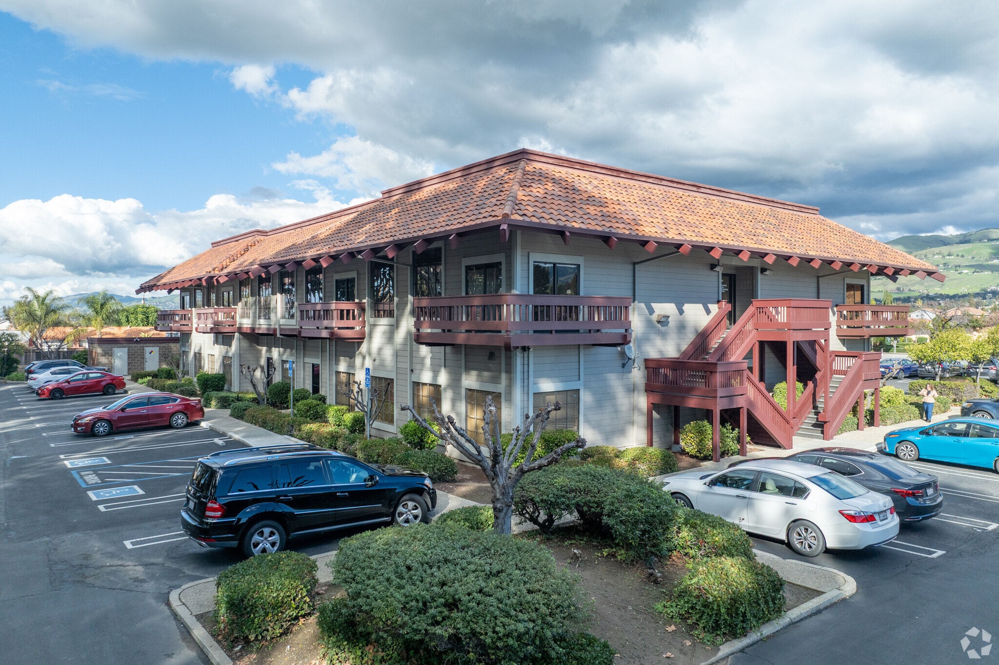 3151 S White Rd, San Jose, CA à louer Photo principale– Image 1 sur 5