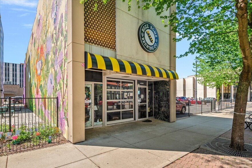 406 E Adams St, Springfield, IL à vendre - Photo de l’immeuble – Image 1 sur 17
