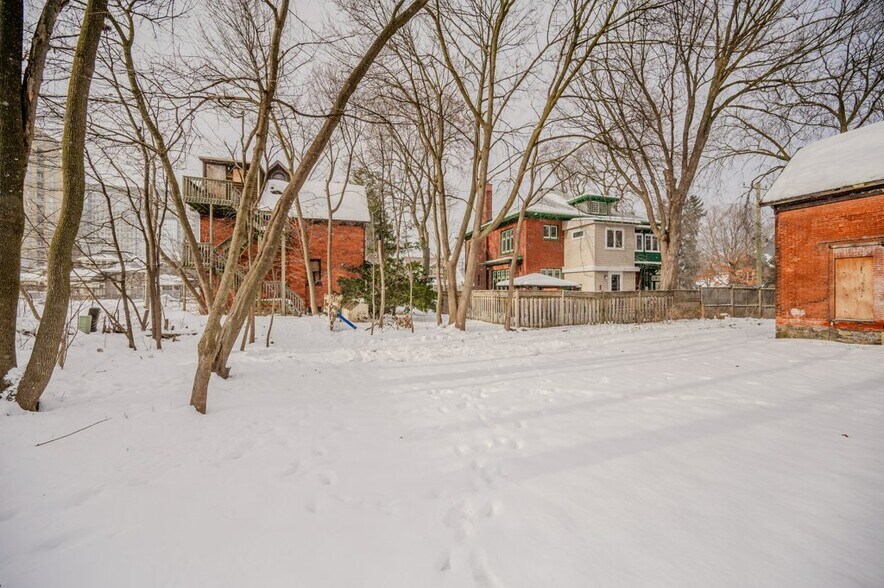 223 Mary St, Waterloo, ON à vendre - Autre – Image 3 sur 9