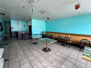 950 E Colorado Blvd, Pasadena, CA à louer Photo intérieure– Image 1 sur 15