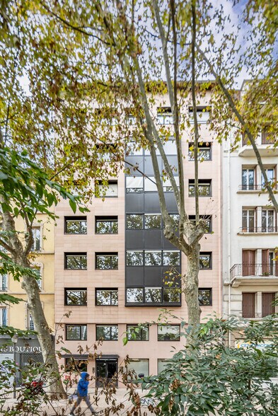 Bureau dans Lyon à louer - Photo de l’immeuble – Image 1 sur 2