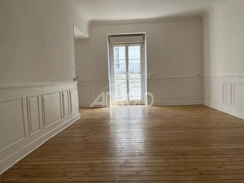 Bureau dans Nantes à vendre - Photo de l’immeuble – Image 1 sur 10