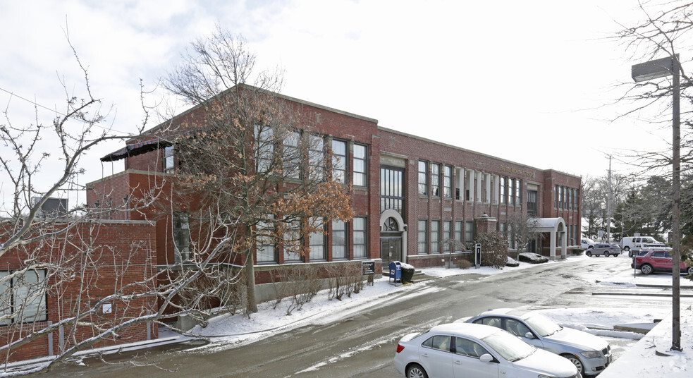 4900 Perry Hwy, Pittsburgh, PA à louer - Photo principale – Image 1 sur 7