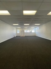 11418 Garvey Ave, El Monte, CA à louer Photo intérieure– Image 2 sur 7