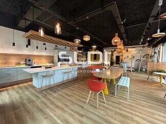 Plus de détails pour Local commercial, Local d'activités à louer