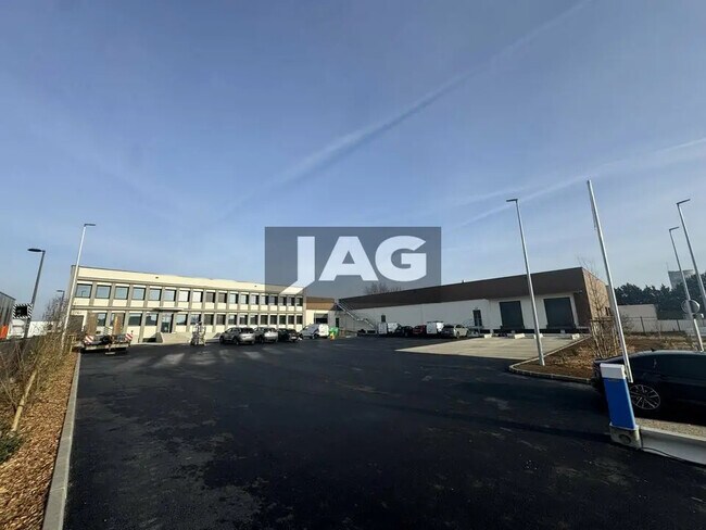 Plus de détails pour Bureau, Local d'activités à louer