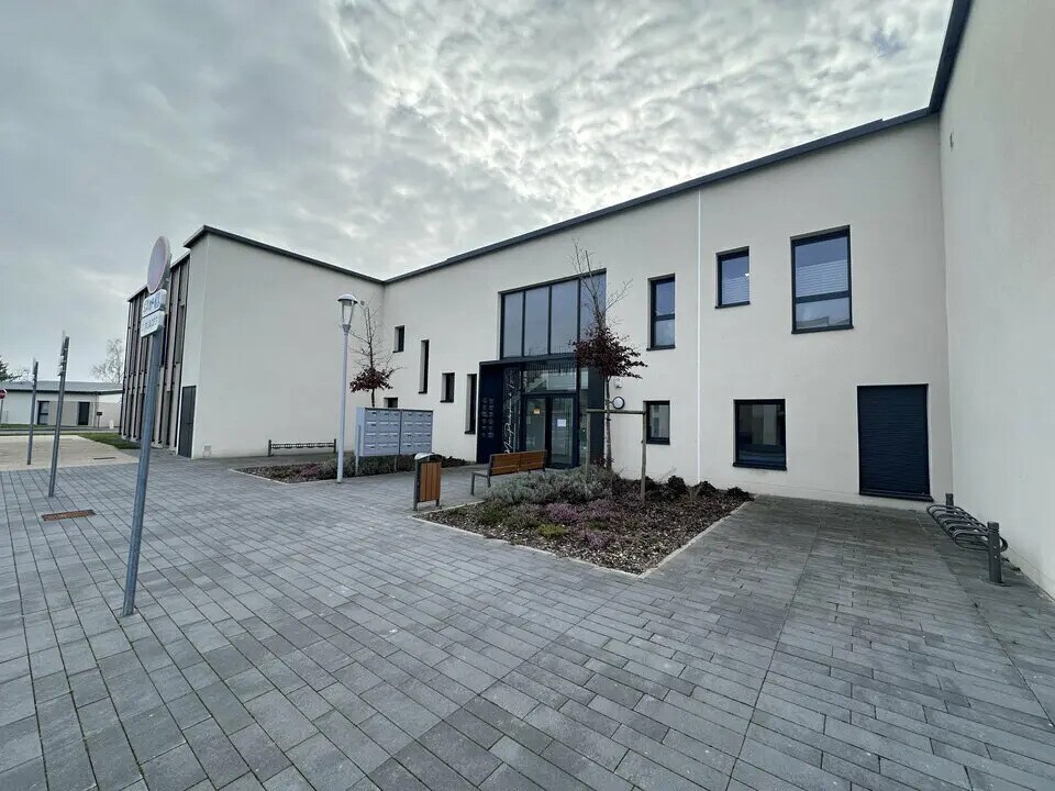 Bureau dans Fagnières à louer Photo de l’immeuble– Image 1 sur 10