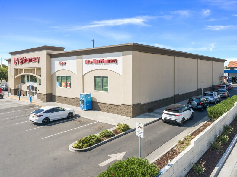 574 W Lacey Blvd, Hanford, CA à vendre - Photo de l’immeuble – Image 3 sur 7