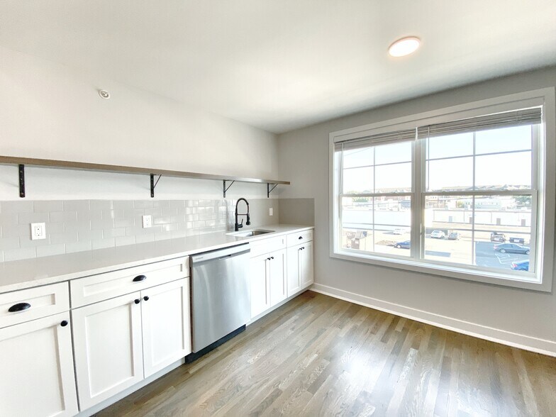 Wall Street Area Apts portefeuille de 2 biens à vendre sur LoopNet.fr - Photo de l’immeuble – Image 2 sur 13