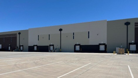 17780 W Thomas Rd, Goodyear, AZ à louer - Photo de l’immeuble – Image 3 sur 5