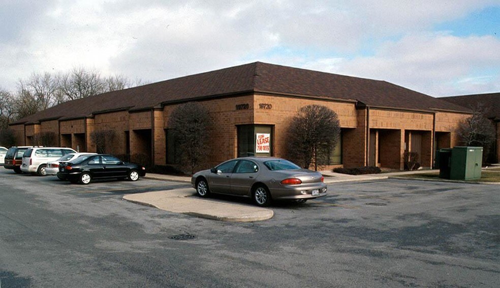 Flossmoor Executive Center portefeuille de 4 biens à vendre sur LoopNet.fr - Photo principale – Image 2 sur 4