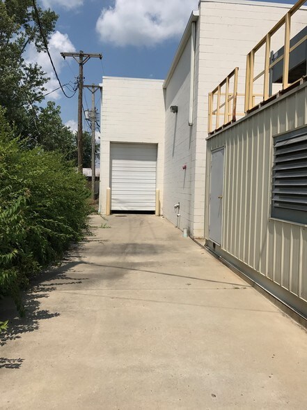 689 S Miami St, West Milton, OH à louer - Photo de l’immeuble – Image 3 sur 3