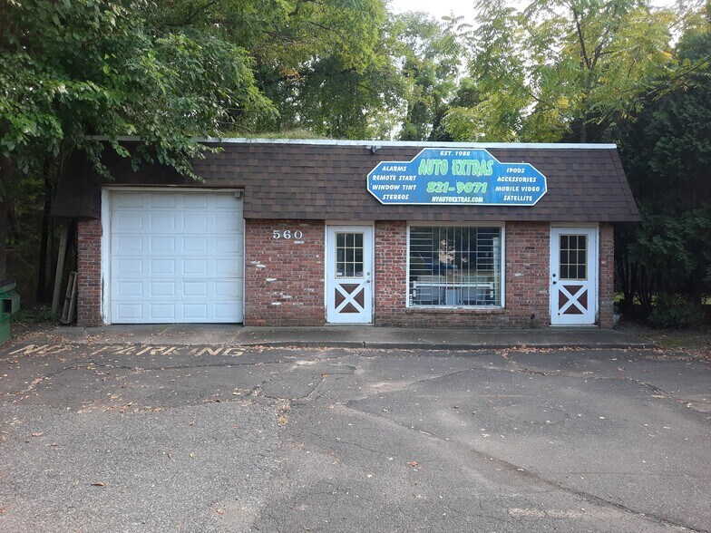 560 Rt-25a, Rocky Point, NY à vendre - Photo de l’immeuble – Image 2 sur 6