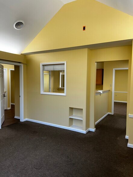 140 E Butler Ave, Chalfont, PA à vendre - Photo de l’immeuble – Image 3 sur 9