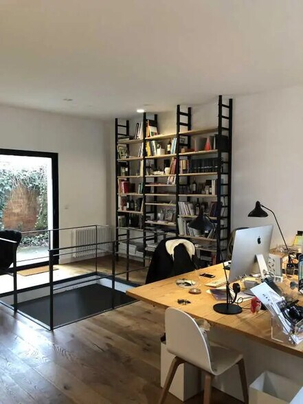 Bureau dans Bordeaux à vendre - Photo de l’immeuble – Image 1 sur 17