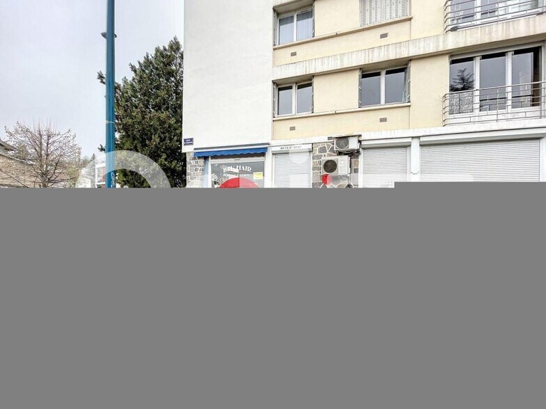 Local d’activités dans Clermont-Ferrand à louer - Photo de l’immeuble – Image 2 sur 3