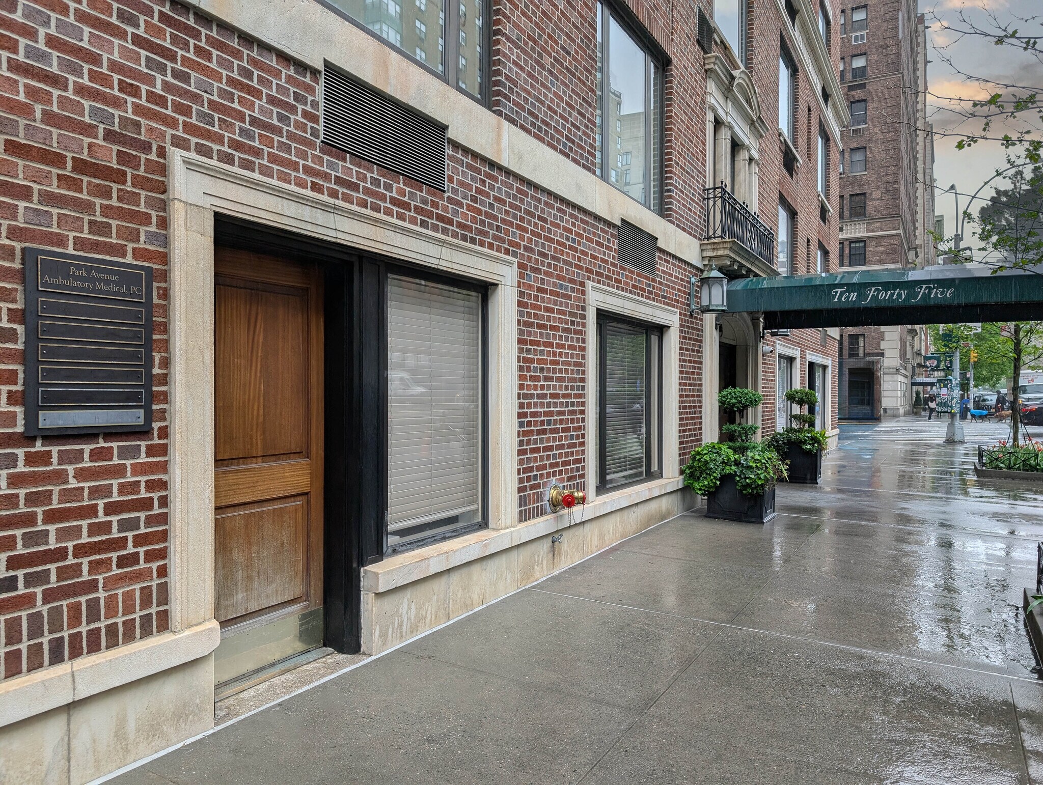 1045 Park Ave, New York, NY à vendre Photo principale– Image 1 sur 14